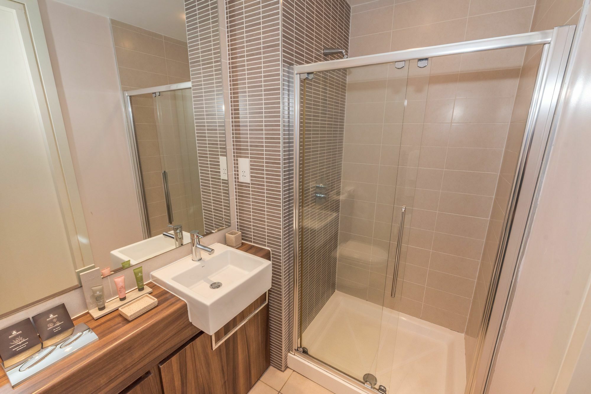 בלפסט Dream Apartments St Thomas Hall מראה חיצוני תמונה